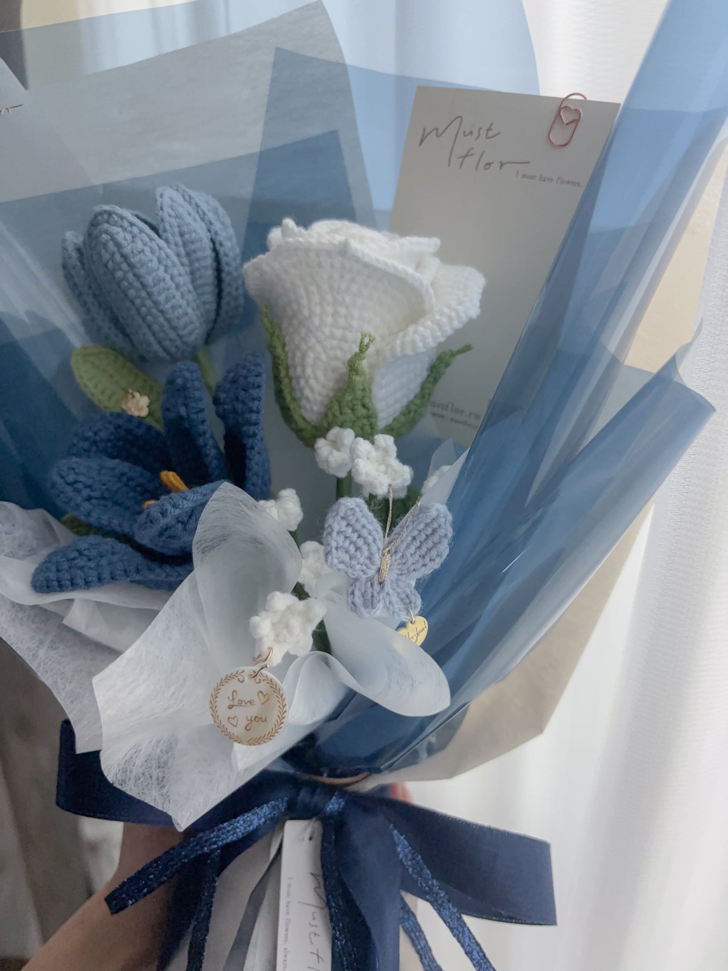 Mustflor 白色情人節特別款花束 - 藍色微光 - Lumière Bleue