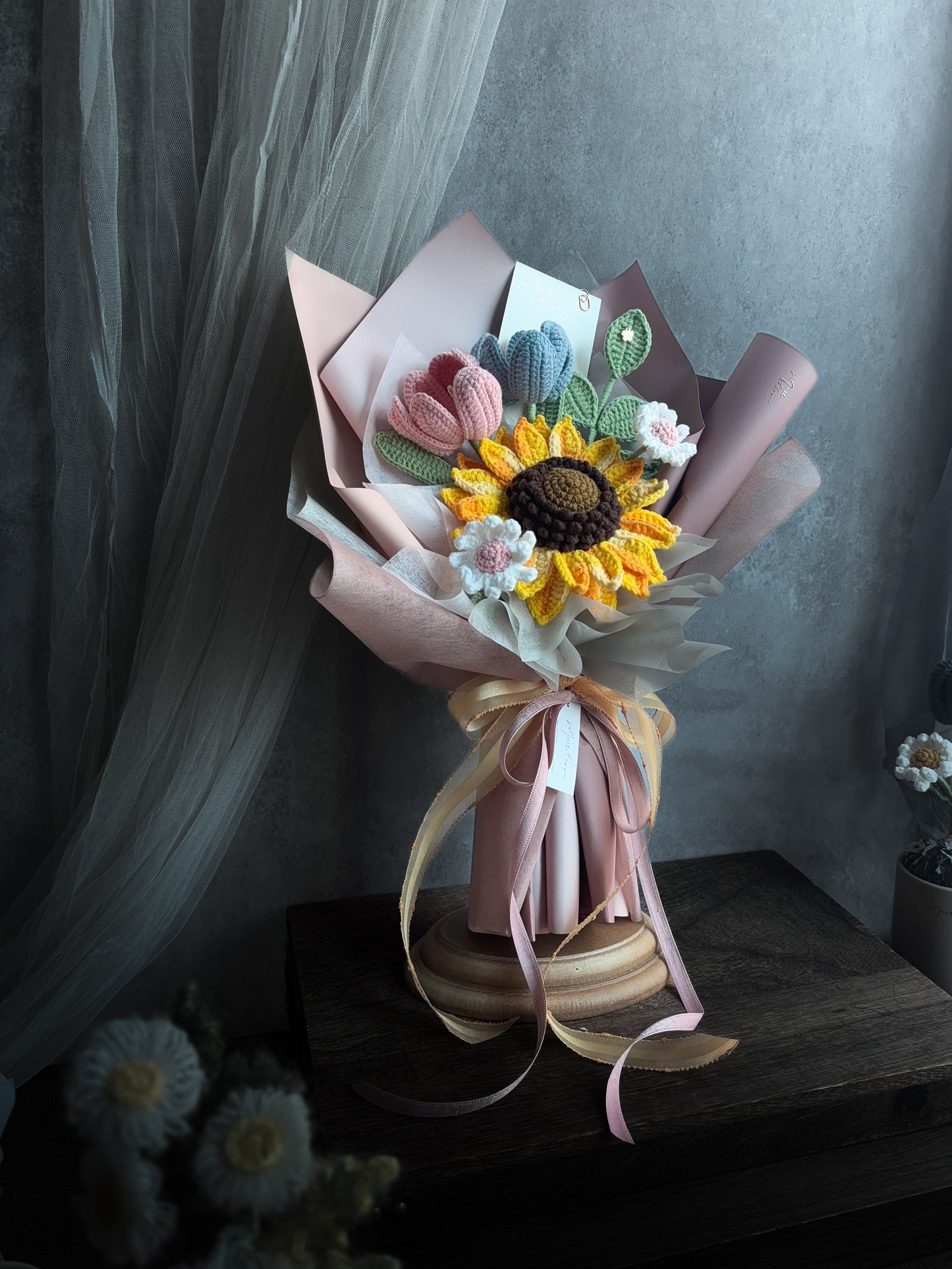 向日葵與鬱金香小雛菊花束-晴日粉語 Blush Sunny Bouquet