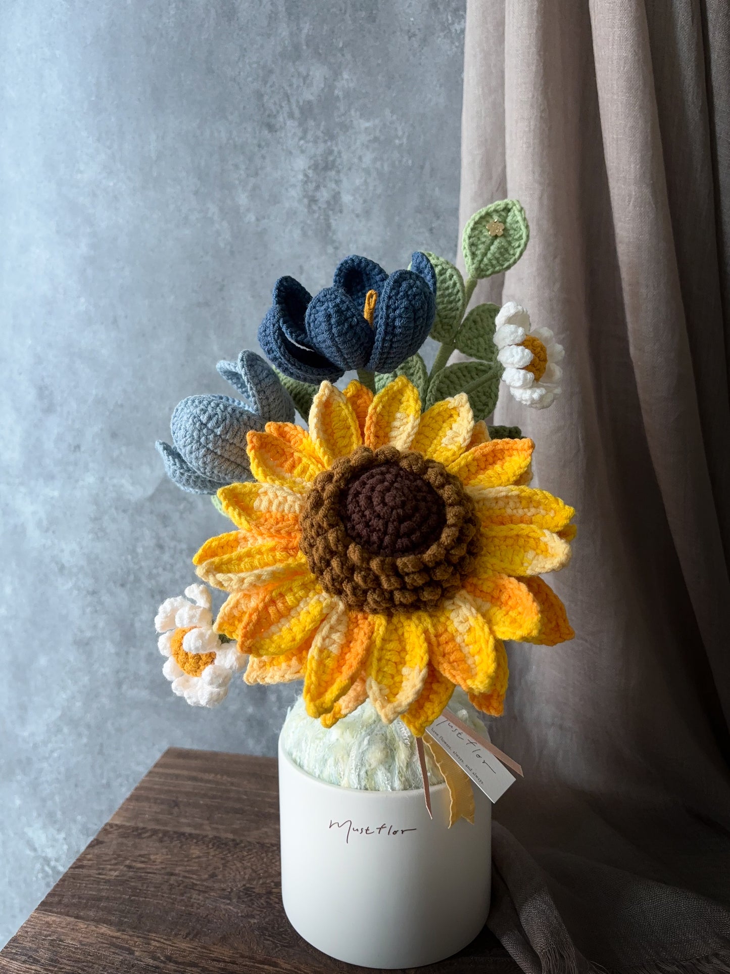 Mustflor繁花禮盒-花間暖光 Sunflowers, Tulips & Daisy