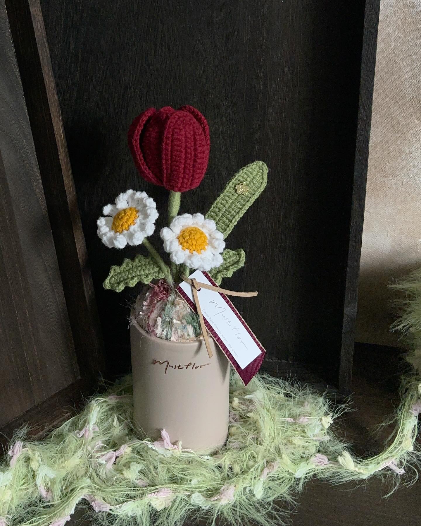 鬱金香與小雛菊盆花 - 勃根第酒紅 Tulip & Daisy - Burgundy Red