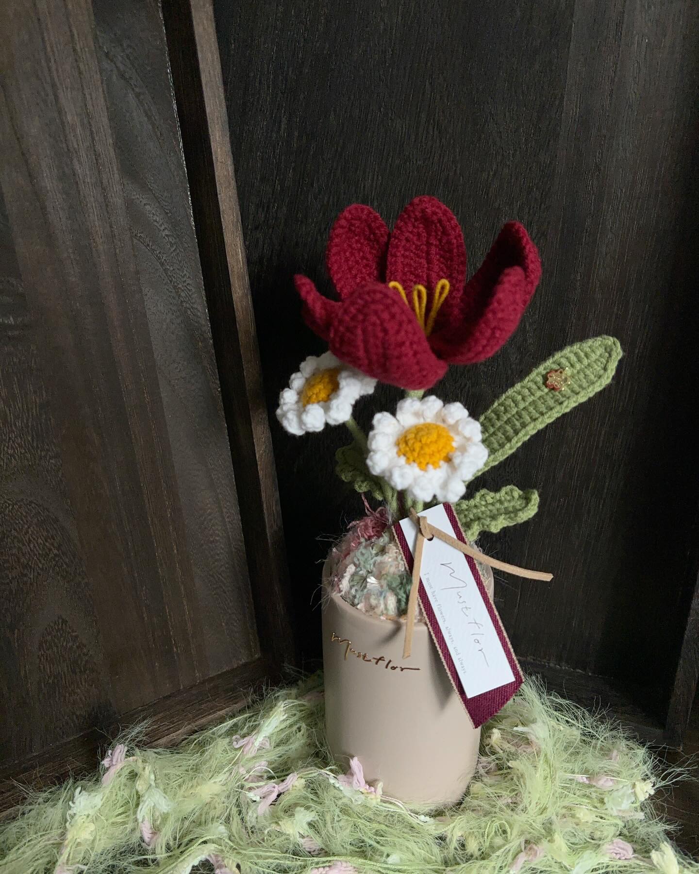 鬱金香與小雛菊盆花 - 勃根第酒紅 Tulip & Daisy - Burgundy Red