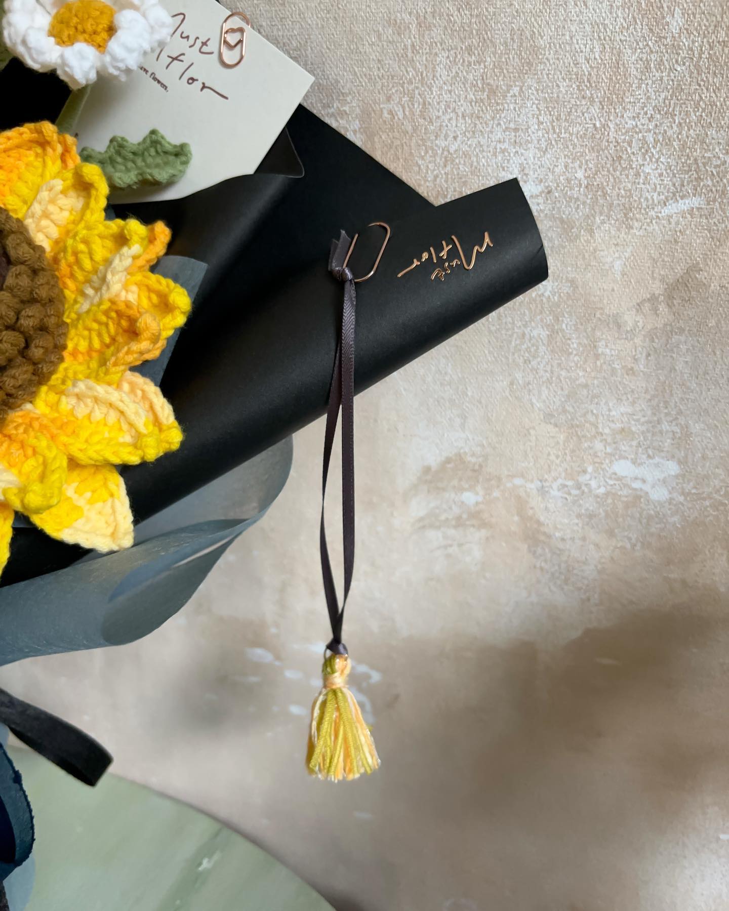 兩朵向日葵與小雛菊花束 Sunflower and Daisy