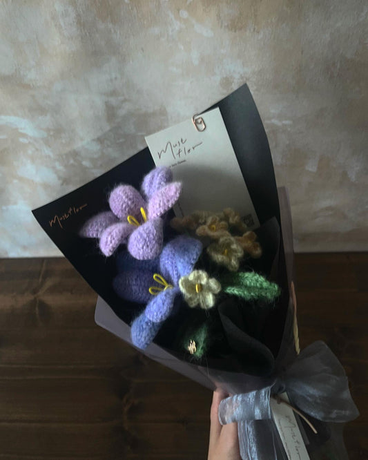 雲朵馬海毛系列 - 兩朵鬱金香與勿忘我花束 Tulips & Forget me not