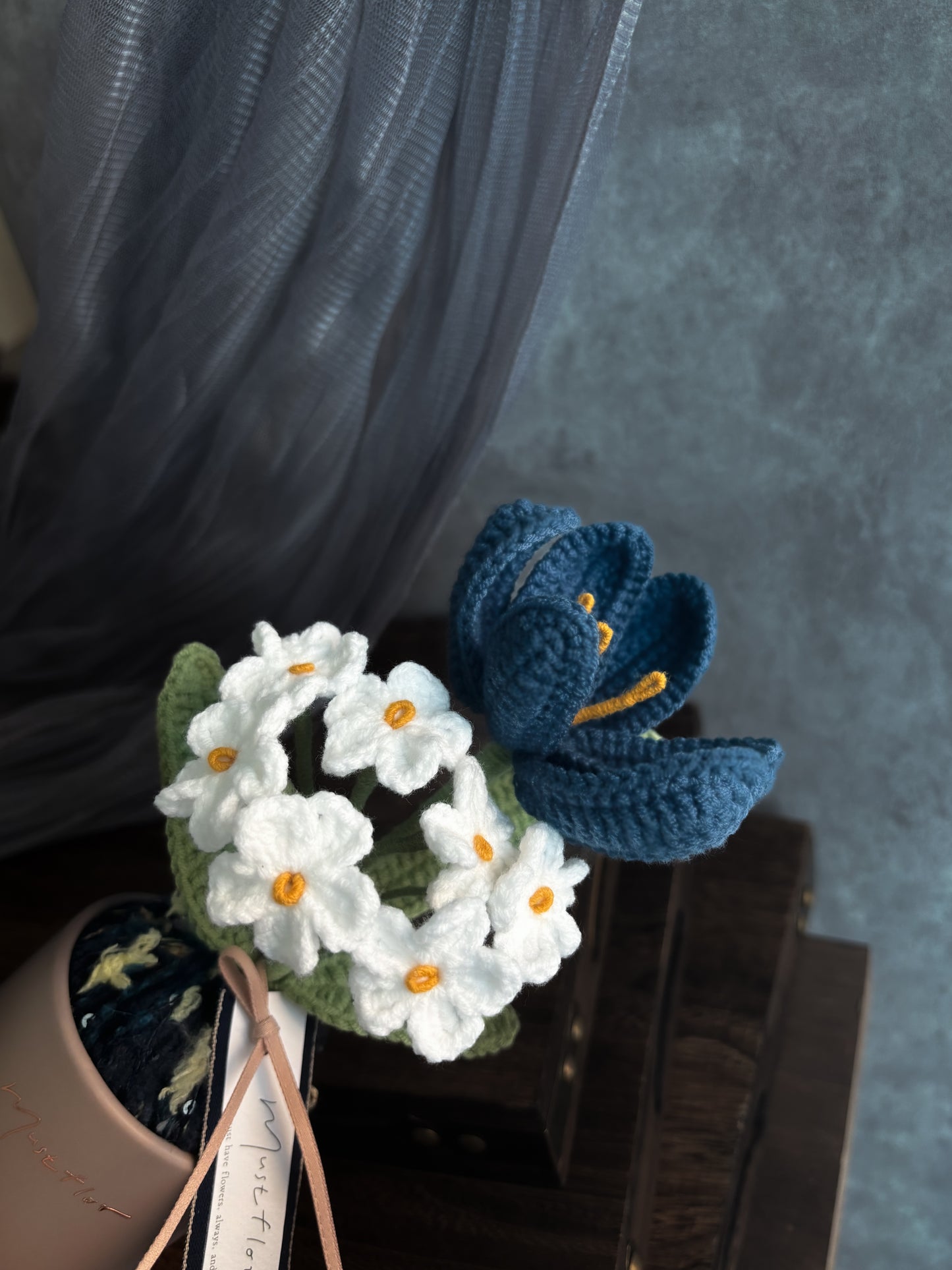 鬱金香與勿忘我盆花 - 普魯士藍  Tulip & Forget me not - Prussian Blue