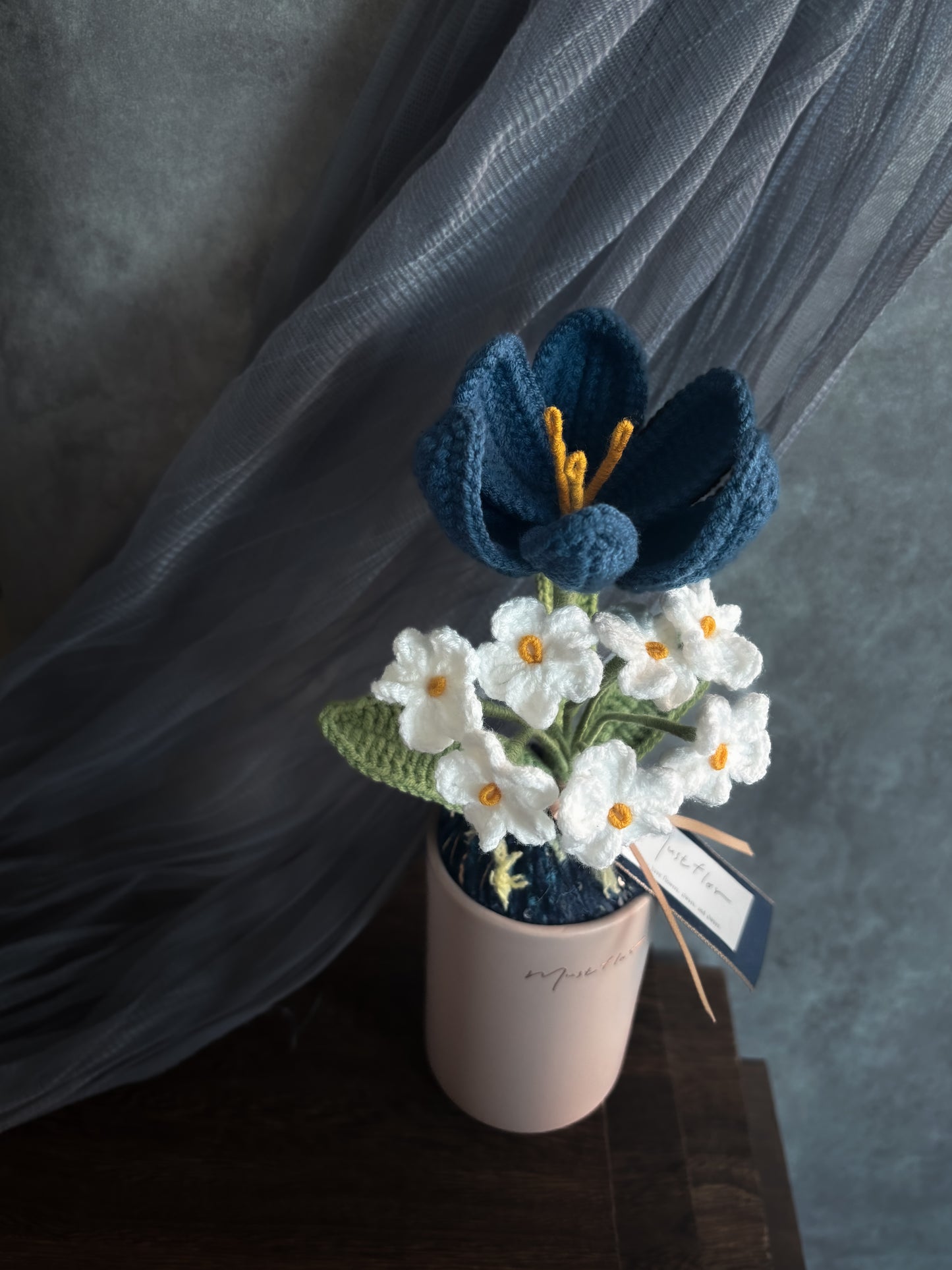 鬱金香與勿忘我盆花 - 普魯士藍  Tulip & Forget me not - Prussian Blue