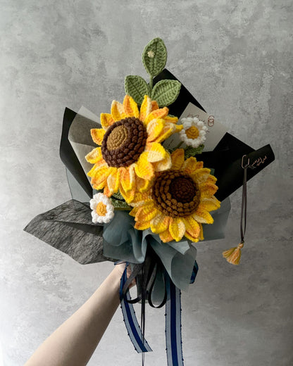 兩朵向日葵與小雛菊花束  Sunflower and  Daisy