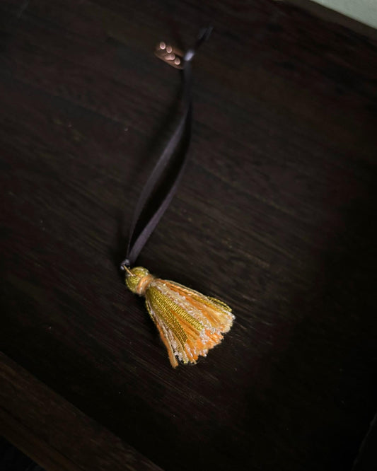 流蘇吊穗 Tassel