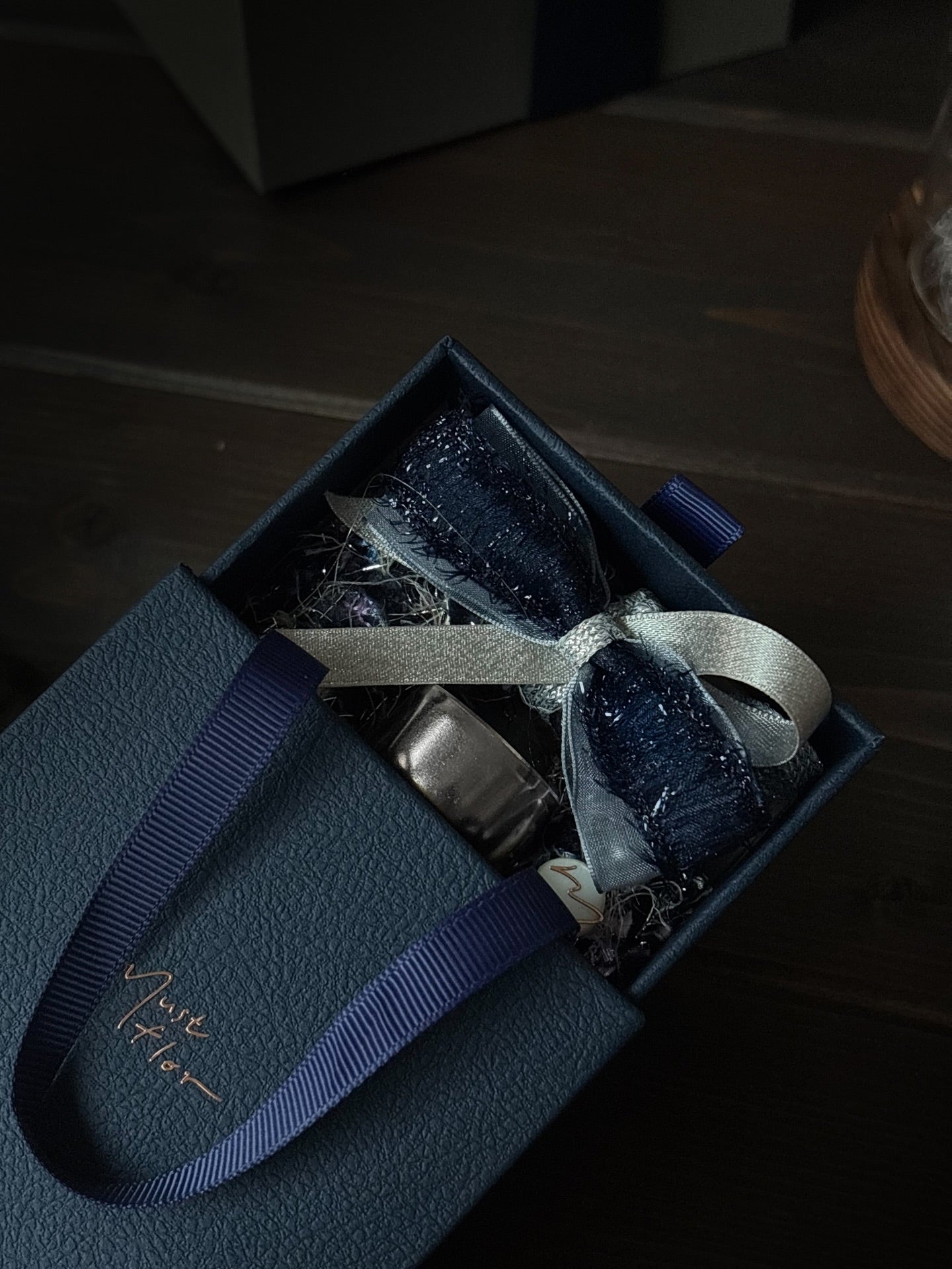 Mustflor聖誕限定 - 混色毛線鈴鐺小花圈 (新增2025新色)